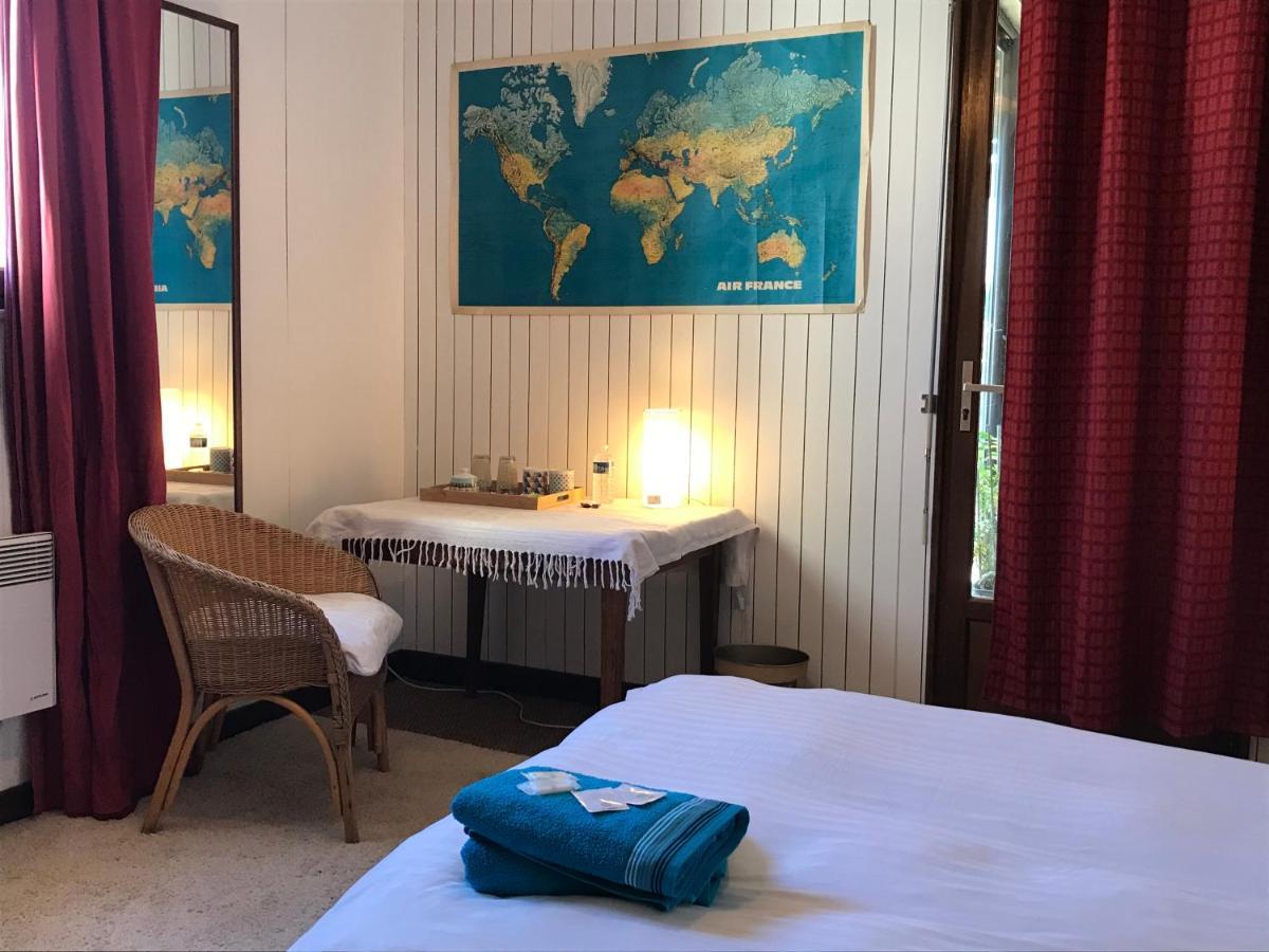 Chambre, Terrasse Et Piscine De L'Impasse Du Pressoir Le Crès Exterior foto